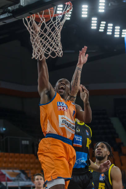 外籍教练不 外籍教练不