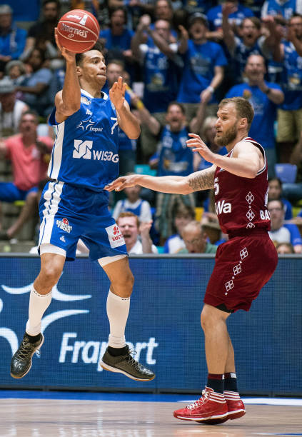 2不敌苏州 2不敌苏州