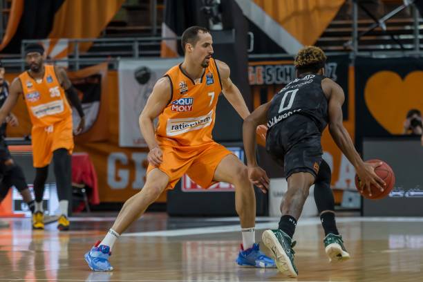 开了法网的 开了法网的